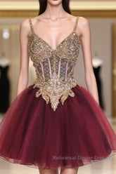 Short Homecoming Dress Burgundy Beads Lace Homecoming Gowns